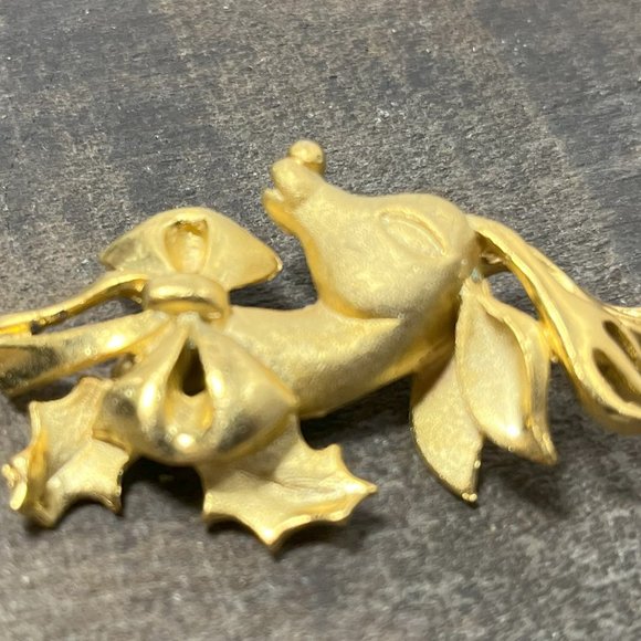 Vintage 1960's Beautiful Gold Tone Reindeer Brooch Pin Holiday Deer Christmas - Picture 4 of 7